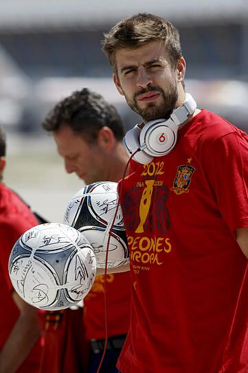 Der Europameister ist zurück in der Heimat - die besten Bilder der Ankunft von Casillas, Iniesta und Co. in Madrid.