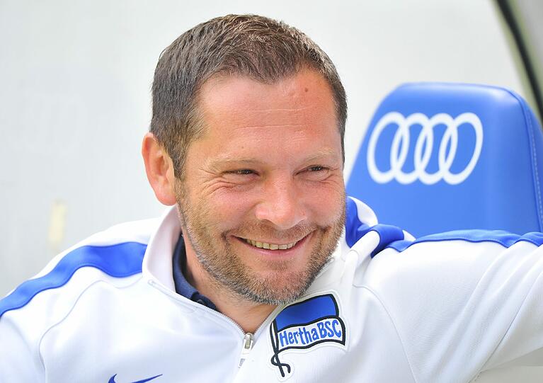 26. SPIELTAG:
"Mein Papa und mein Onkel sind hier, sie haben aus Ungarn im Auto ein halbes Schwein und Rotwein mitgebracht."
(Hertha-Trainer Pal Dardai zu den familiären Feierlichkeiten nach dem 2:0-Sieg gegen Schalke)

"Jetzt können wir wieder anfangen, was war zuerst da: Huhn oder Ei?"
(Ingolstadts Kapitän Marvin Matip. Er verschuldete den Strafstoß zum 3:3 gegen Stuttgart; zuvor vergab der FCI aber beim Stand von 3:1 das mögliche 4:1)