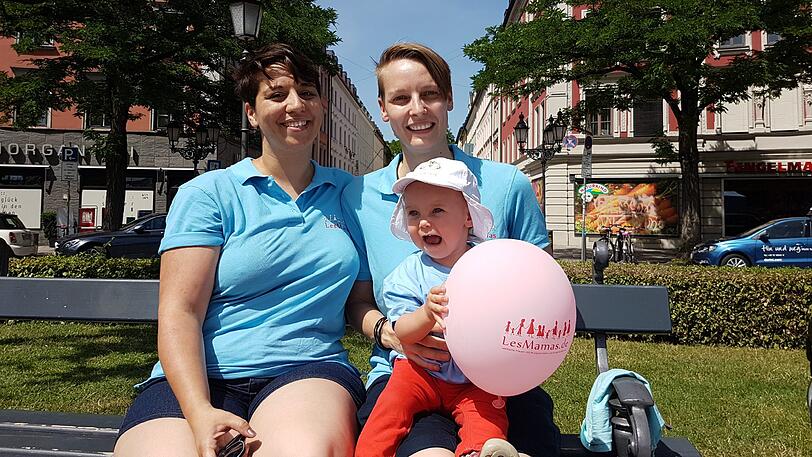 Elena (links) und Christiane B. mit ihrer Tochter Emma.