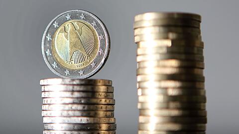 Das öffentliche Finanzierungsdefizit stieg vergangenes Jahr auf die Summe von 104,4 Milliarden Euro (Archivbild).