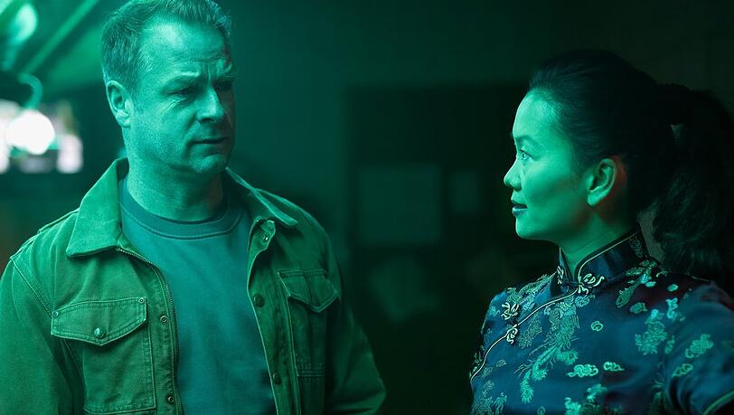 "Nord bei Nordwest: Fette Ente mit Pilzen": Hauke Jacobs (Hinnerk Sch&ouml;nemann, l.) checkt das neue Restaurant "Mandarin" und Mitarbeiterin Mailin Lin (Yvonne Yung Hee Bormann).