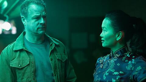 "Nord bei Nordwest: Fette Ente mit Pilzen": Hauke Jacobs (Hinnerk Sch&ouml;nemann, l.) checkt das neue Restaurant "Mandarin" und Mitarbeiterin Mailin Lin (Yvonne Yung Hee Bormann).