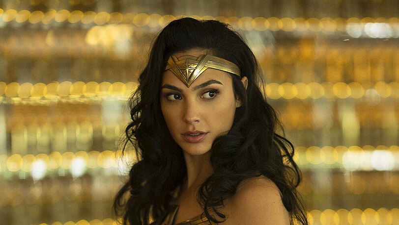 Gal Gadot sollte eigentlich schon Anfang Juni als Wonder Woman zurück auf die Leinwand kommen Gal Gadot sollte eigentlich schon Anfang Juni als Wonder Woman zurück auf die Leinwand kommen
