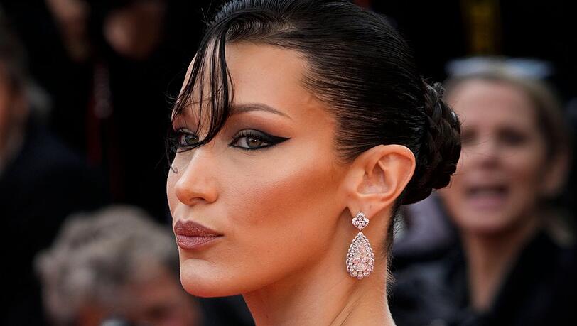 Bella Hadid schwört auf die verführerischen "Siren Eyes".