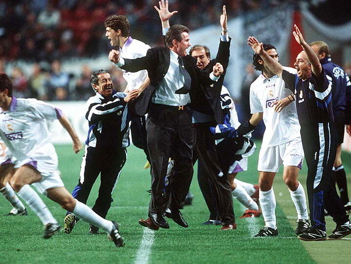 Einer seiner größten Triumphe: 1998 gewinnt Heynckes mit Real Madrid die Champions League. Es ist paradoxerweise sein letztes Spiel bei den "Königlichen" - trotz des Titels wird Heynckes entlassen.