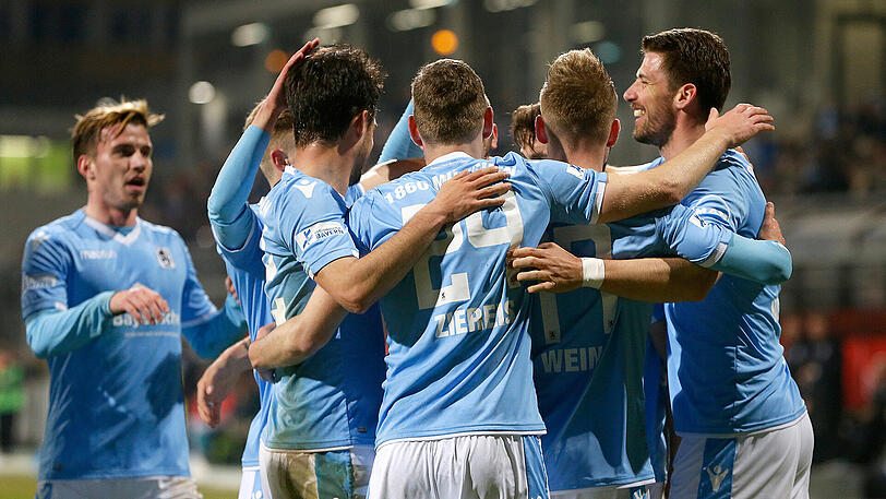 Jubeln wahrscheinlich noch öfter diese Saison: Die Spieler vom TSV 1860 München.