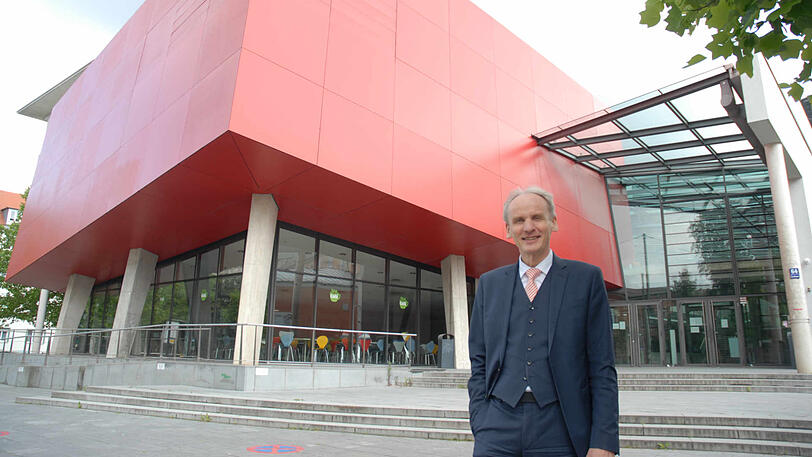 Professor Martin Leitner hofft, dass die Hochschule irgendwann einmal einen richtigen Campus bekommt.