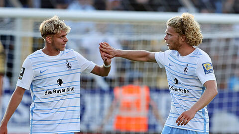 Über weite Strecken der Saison das gesetzte Innenverteidiger-Duo beim TSV 1860: Leandro Morgalla (l.) und Jesper Verlaat.