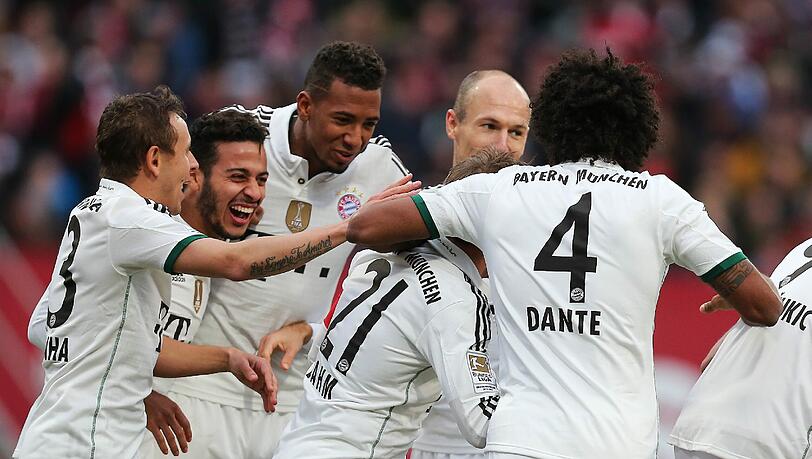 DANTE: NOTE 3.
Zu Beginn fahrig, Stellungsfehler, zu kurz abgewehrte Bälle. Bekam Ginczek gar nicht in den Griff. Mit Pekhart dann aber keine Probleme mehr. DANTE: NOTE 3.
Zu Beginn fahrig, Stellungsfehler, zu kurz abgewehrte Bälle. Bekam Ginczek gar nicht in den Griff. Mit Pekhart dann aber keine Probleme mehr.
