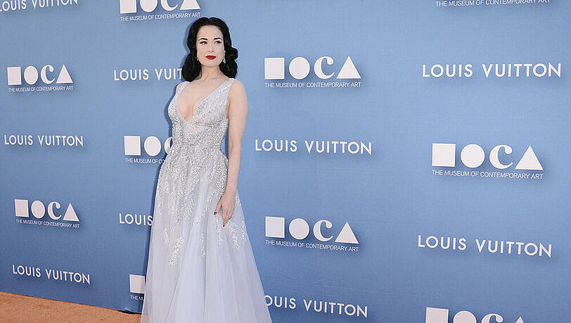 Dita Von Teese überzeugt immer wieder mit ihrem individuellen Look Dita Von Teese überzeugt immer wieder mit ihrem individuellen Look