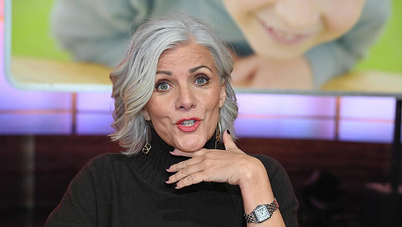 Birgit Schrowange ist ein großer Fehler unterlaufen. Birgit Schrowange ist ein großer Fehler unterlaufen.