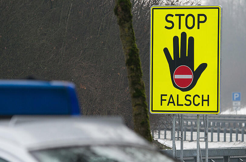 Die Polizei nahm den Falschafhrer noch am Unfallort fest.