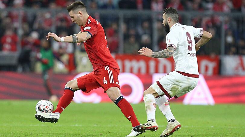 Niklas Süle, Note 3: Auch Boatengs Kollege in der Innenverteidigung erlebte einen recht ruhigen Nachmittag. Überließ den Spielaufbau anderen, in Zweikämpfen kaum gefordert. Sein Konkurrent Mats Hummels, der nur auf der Bank saß, übte in der Halbzeit übrigens Elfmeterschießen.