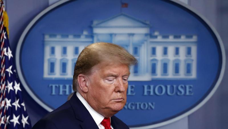 Donald Trump auf dem Weg zu einer Pressekonferenz im Weißen Haus. Donald Trump auf dem Weg zu einer Pressekonferenz im Weißen Haus.