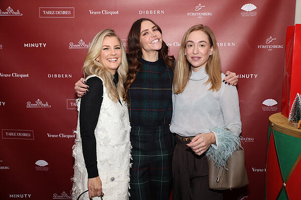 Jennifer Knaebele, Gloria Epstein und Sonia Lyson. Jennifer Knaebele, Gloria Epstein und Sonia Lyson.