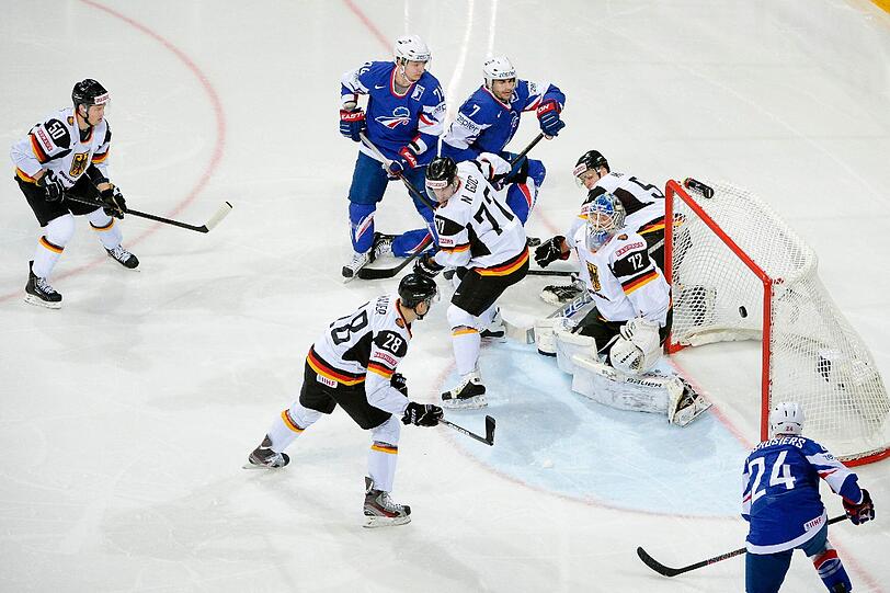 Hart umkämpft: Deutschland besiegte Frankreich im letzten WM-Spiel mit 3:2 nach Verlängerung.