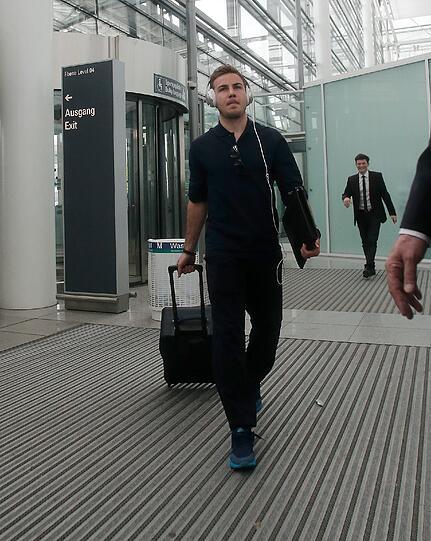 Der FC Bayern reist zum Champions-League-Halbfinale nach Barcelona.