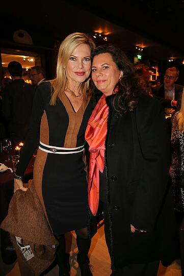 Moderatorin Nina Ruge (l.) und Autorin Tamara Dietl.