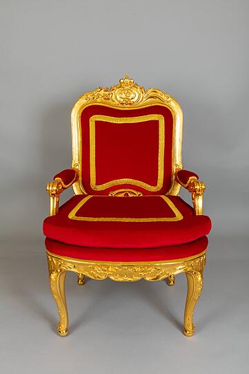 Thronsessel der Zarin Katharina II., Holz geschnitzt, vergoldet, Samt, St. Petersburg, 1760er Jahre