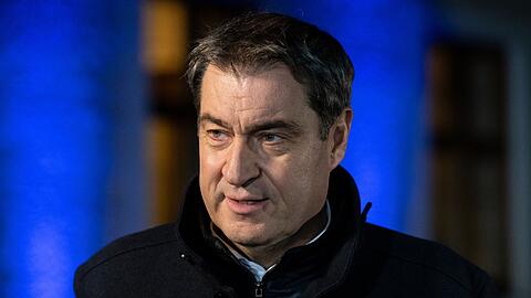 Markus Söder erwartet von den Mitgliedern der Partei bedachte Aussagen.