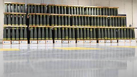 Sie können bis zu 40 Kilometer weit geschossen werden: Artilleriemunition von Rheinmetall.
