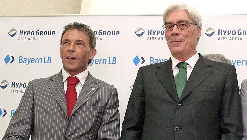 22. Mai 2007: Der damalige Kärntner Landeshauptmann Jörg Haider und der damalige BayernLB-Chef Werner Schmidt geben eine Pressekonferez zum Kauf der Hypo Group Alpe Adria. 22. Mai 2007: Der damalige Kärntner Landeshauptmann Jörg Haider und der damalige BayernLB-Chef Werner Schmidt geben eine Pressekonferez zum Kauf der Hypo Group Alpe Adria.