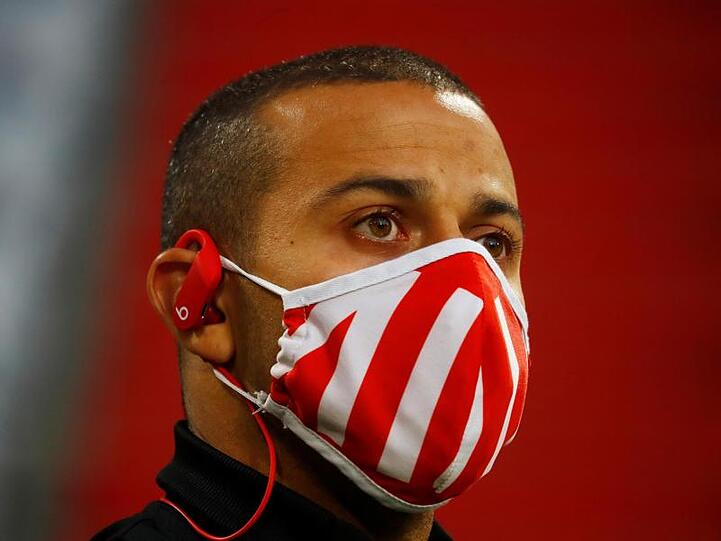 Münchens Thiago Alcantara. Foto: Kai Pfaffenbach/Reuters/Pool/dpa/Archivbild