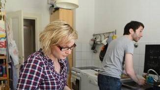 In der Küche helfen dagegen die wenigsten In der Küche helfen dagegen die wenigsten