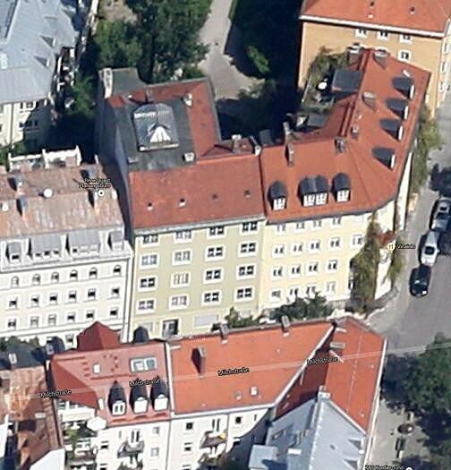 Milchstraße 11 (Haidhausen): Von 15 Wohneinheiten stehen hier fünf leer &ndash; und das bereits, als die GWG das Grundstück im Januar 2012 übernahm. Ab September kommenden Jahres sollen auch die verbliebenen Mieter raus sein, dann wird das Gebäude modernisiert. Eine Zwischennutzung ist laut GWG bis dahin nicht möglich. Der Grund: Brandschutz, Müll- und Radlstellplätze entsprächen nicht mehr den Vorschriften.