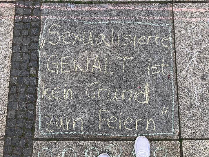 Das "Donaulied" soll auf Passauer Dulten nicht mehr gesungen werden, meinen die Studenten.