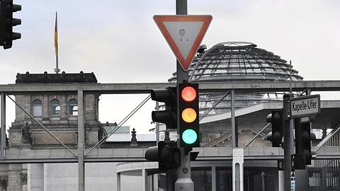 Die Chef-Unterhändler von SPD, Grünen und FDP sind in die Schlussphase ihrer Gespräche zur Bildung einer gemeinsamen Regierung gestartet. (Symbolbild)