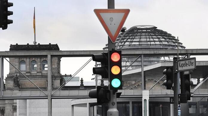 Die Chef-Unterhändler von SPD, Grünen und FDP sind in die Schlussphase ihrer Gespräche zur Bildung einer gemeinsamen Regierung gestartet. (Symbolbild)