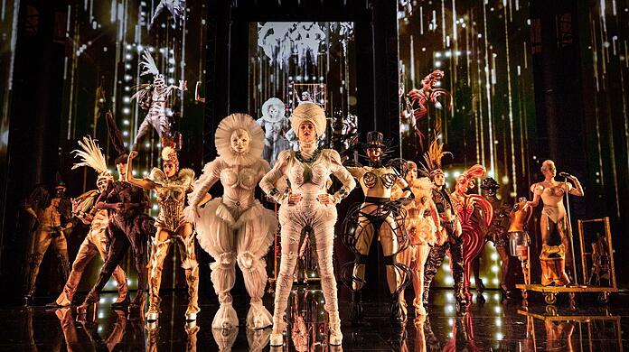 "Mein Sinn für Theatralik ist mir angeboren": Szene aus Jean Paul Gaultiers "Fashion Freak Show".