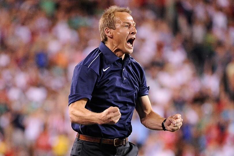 1:1 gegen Mexiko - Beim erstebn Spiel der US-Fußballnationalmannschaft mit Jürgen Klinsmann hüpfte der Coach am Spielfeldrand wie ein Flummi. Die Bilder.