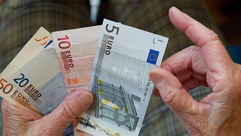 Zum 1. Juli werden die Renten in Ostdeutschland um 0,72 Prozent steigen.
