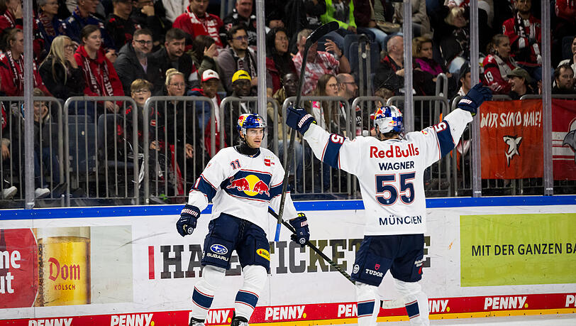 Markus Eisenschmid (l.) feiert mit Fabio Wagner sein Tor zum 0:2-Endstand in Köln.