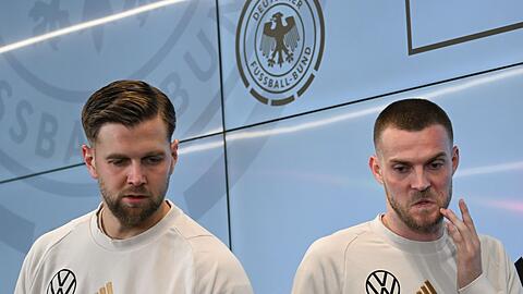 Die Nationalspieler Niclas Füllkrug (l) und Marvin Ducksch sind wieder vereint.