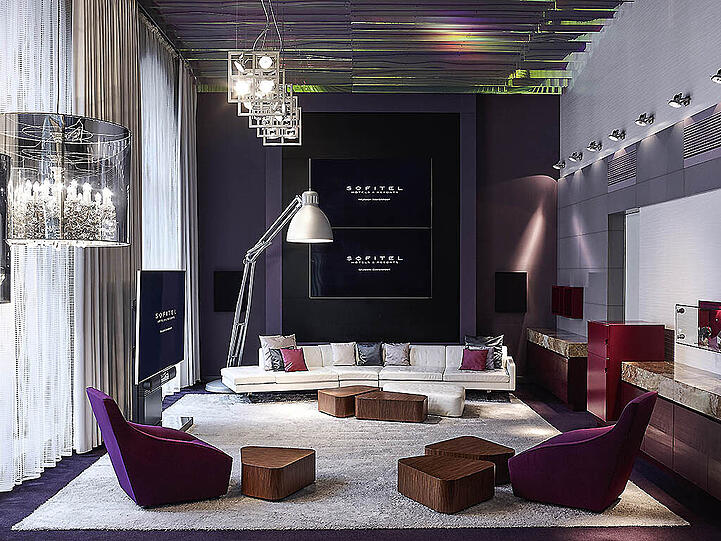 Ebenfalls exklusiv: Das Magnificent Apartment (1752) im Sofitel hat eine Mediawand mit Leinwand-Option, Dampfbad und Whirlpool sind da, ebenso zwei Balkone. Kosten: 4.500 Euro pro Nacht.