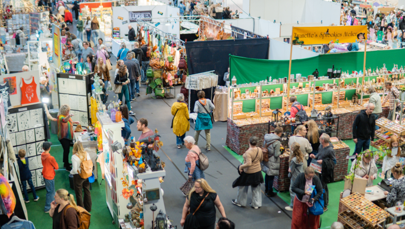 Der Münchner Creativ Sommer ist am Samstag, 11. Juli, von 10 bis 18 Uhr sowie am Sonntag, 12. Juli, von 10 bis 17 Uhr geöffnet. Der Münchner Creativ Sommer ist am Samstag, 11. Juli, von 10 bis 18 Uhr sowie am Sonntag, 12. Juli, von 10 bis 17 Uhr geöffnet.