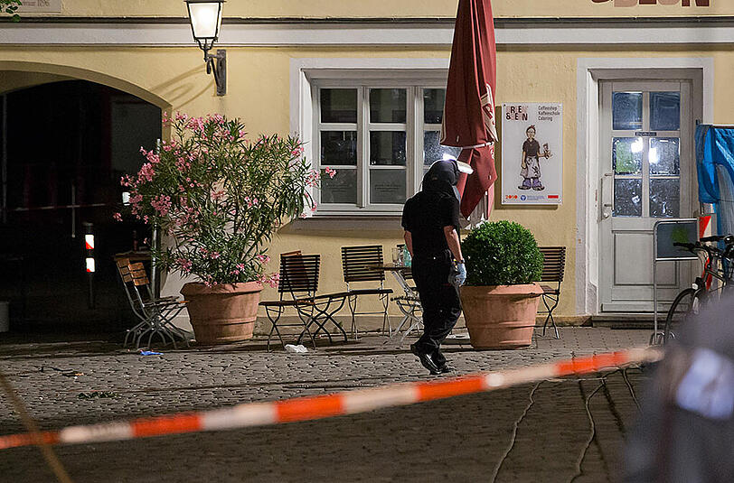 In Ansbach hat sich ein Bombenanschlag ereignet. Die ersten Bilder vom Tatort.
