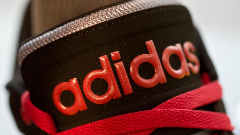 Die umfangreichen EU-Markenrechte für die drei Streifen von Adidas in unterschiedlichen Formen blieben zwar unberührt - allerdings hat das EU-Gericht einer ganz bestimmten Ausführung den markenrechtlichen Schutz entzogen. Die umfangreichen EU-Markenrechte für die drei Streifen von Adidas in unterschiedlichen Formen blieben zwar unberührt - allerdings hat das EU-Gericht einer ganz bestimmten Ausführung den markenrechtlichen Schutz entzogen.