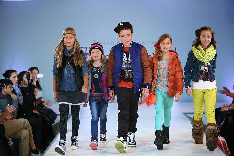 Tolle Show: 25 junge Laufsteg-Talente präsentierten am Samstag in der neuen Kinderwelt bei KARSTADT am Bahnhofplatz Mode-Trends