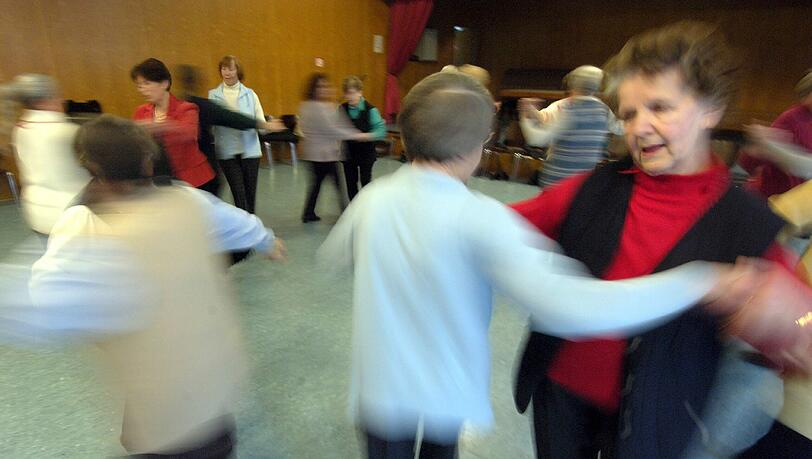 Das ASZ Berg am Laim lädt zum Tanztee (Symbolfoto). Das ASZ Berg am Laim lädt zum Tanztee (Symbolfoto).