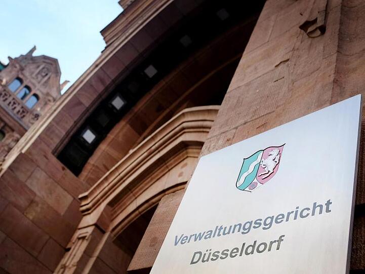 Ungewöhnlichen Fall vor dem Düsseldorfer Verwaltungsgericht: Ein Mann hat die Stadt Düsseldorf verklagt, weil sie ihm den Namenszusatz "Prinz" verweigert hat.