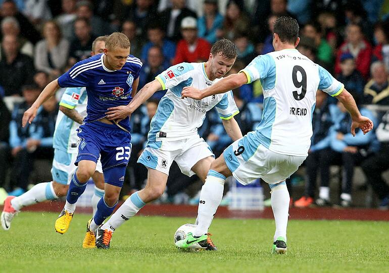 Es war der erste richtige Härtetest für die Löwen in der Vorbereitung: Die Sechzger holten gegen Dynamo Kiew in Garmisch ein 1:1 . Die Bilder vom Spiel