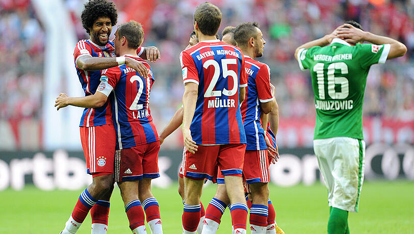 Philipp Lahm (2.v.r.) erzielte gegen Werder seinen ersten Bundesliga-Doppelpack. Philipp Lahm (2.v.r.) erzielte gegen Werder seinen ersten Bundesliga-Doppelpack.