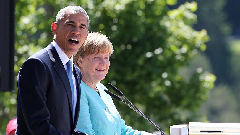 US-Präsident Barack Obama spricht beim Treffen mit Angela Merkel vor den Anwesenden in Krün. US-Präsident Barack Obama spricht beim Treffen mit Angela Merkel vor den Anwesenden in Krün.