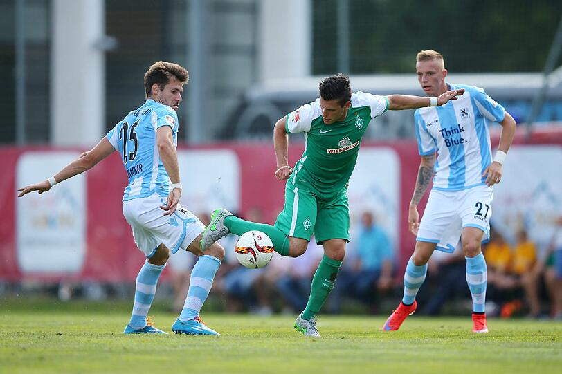 Die Bilder vom Testspiel der Löwen gegen Werder Bremen.