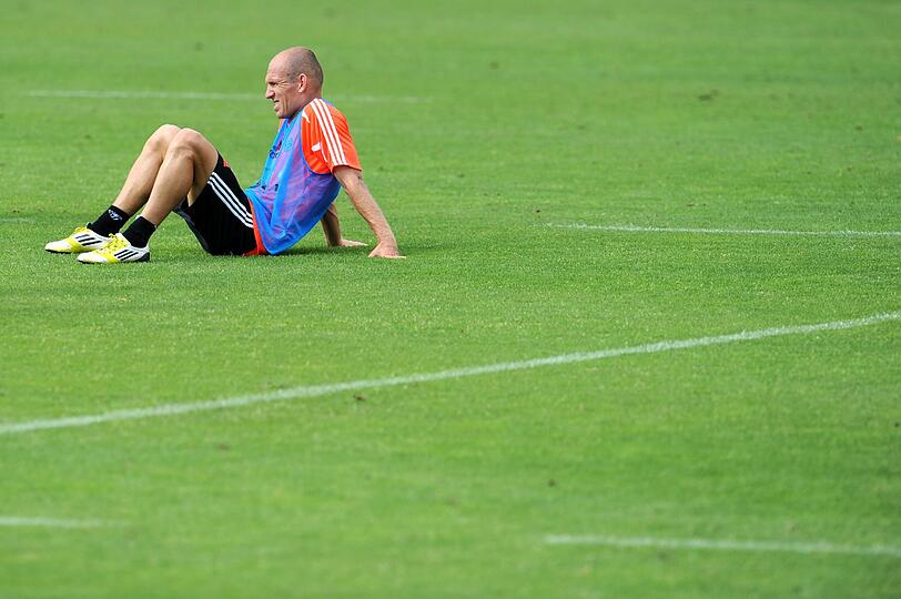 Wann kommt Martinez? Kommt er überhaupt? Die Gerüchte lassen die Bayern-Spieler kalt. Jetzt ist erstmal Training in der Sommer-Hitze angesagt. Die aktuellen Bilder von der Säbener.