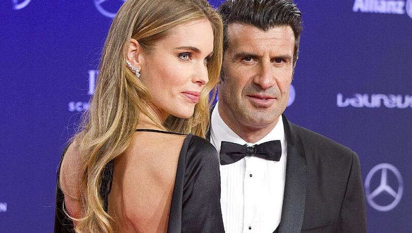 Was für ein Rücken-Ausschnitt! Luis Figo und seine sexy Partnerin Helen Svedin Was für ein Rücken-Ausschnitt! Luis Figo und seine sexy Partnerin Helen Svedin